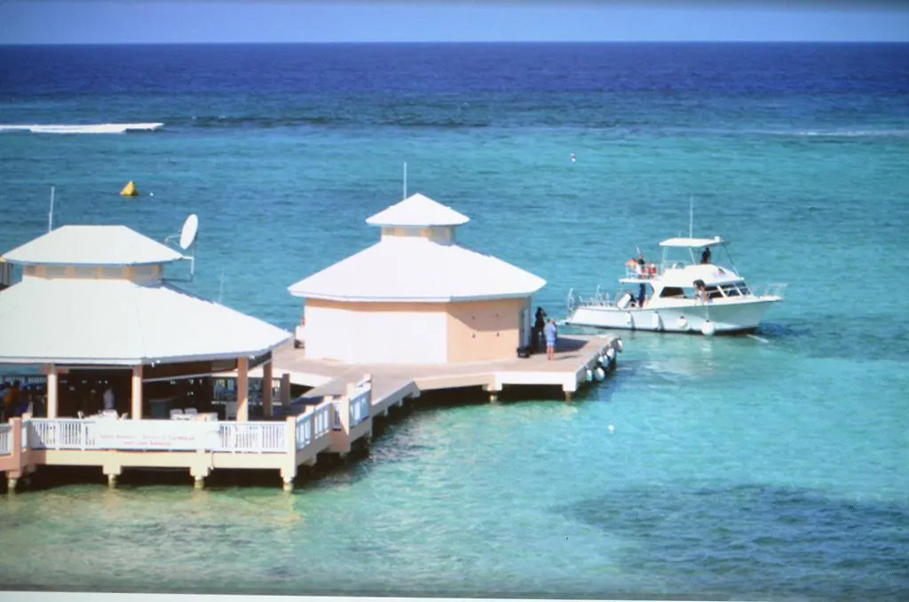 Morritts Tortuga Club And Resort East End Kaaiman-eilanden